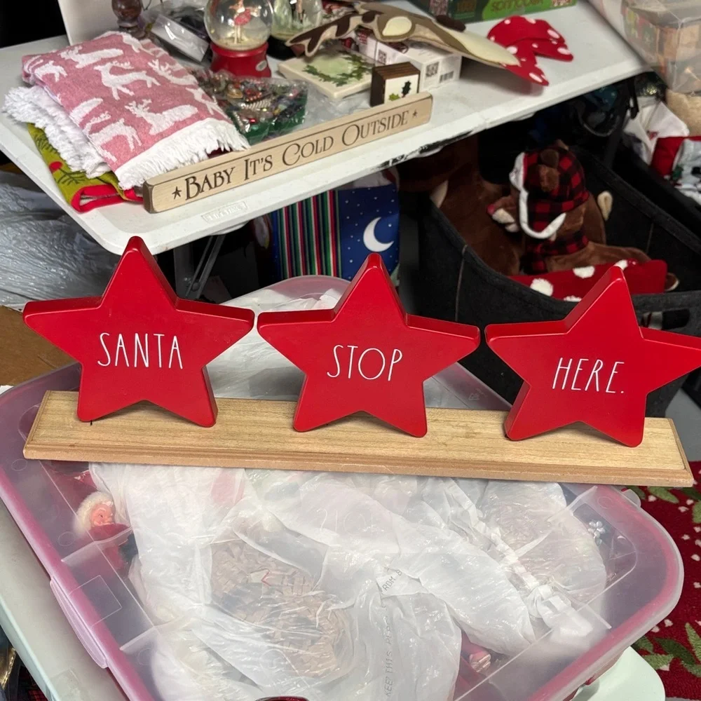 Rae Dunn Santa Stop Here red star sign